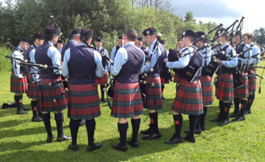 FMM pipers with Pipe Major Richard Parkes